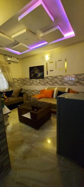 Cosy Room and Sitting-room with Two Toilet